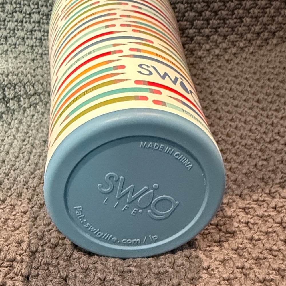 Swig Life Teacher Life 32oz Colorful Pencil Tumbler - Picture 12 of 12